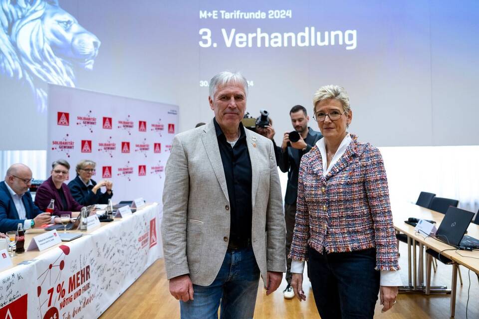 3. Tarifverhandlungsrunde bayerische Metall- und Elektroindustrie 3. Tarifverhandlungsrunde bayerische Metall- und Elektroindustrie