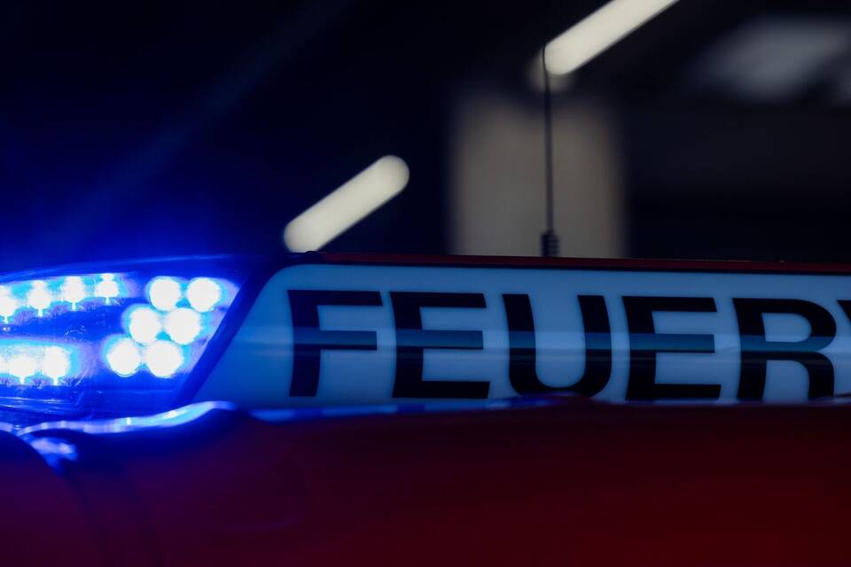 Feuerwehr bei Einsatz Feuerwehr bei Einsatz