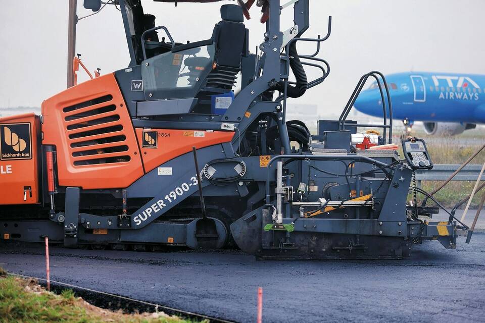 Flughafen Frankfurt testet Asphalt aus Cashew-Schalen Flughafen Frankfurt testet Asphalt aus Cashew-Schalen