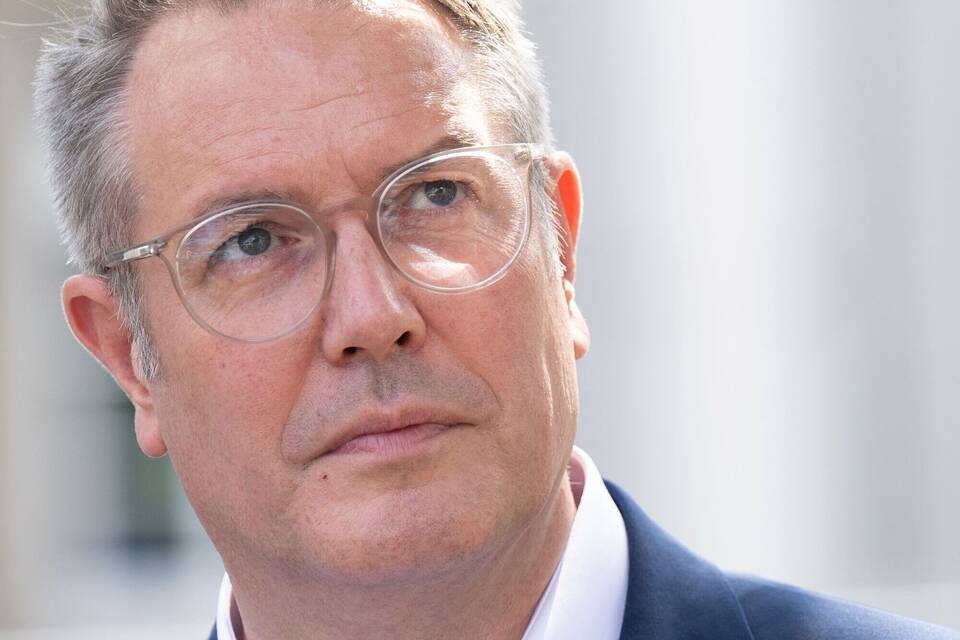 Schweitzer: US-Bürger sind unsere Nachbarn, Kollegen und Freunde. Schweitzer: US-Bürger sind unsere Nachbarn, Kollegen und Freunde.