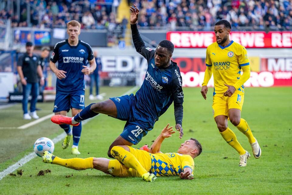 SC Paderborn 07 - Eintracht Braunschweig SC Paderborn 07 - Eintracht Braunschweig