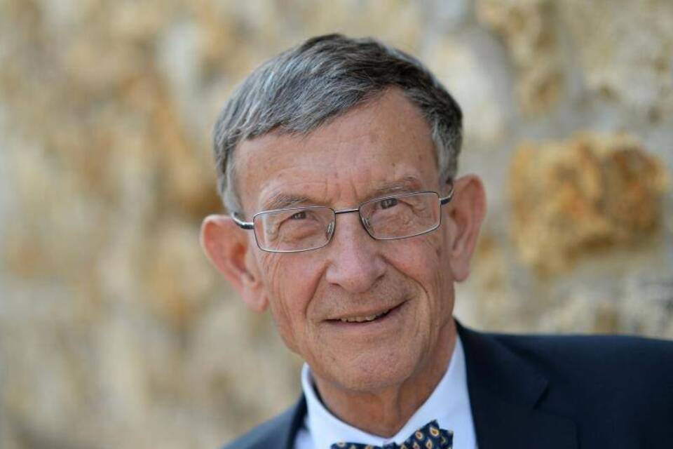 Heinz Riesenhuber Heinz Riesenhuber