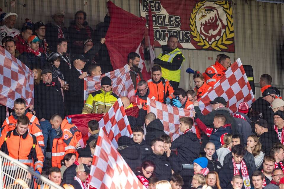 Energie Cottbus - Borussia Dortmund II - medizinischer Notfall