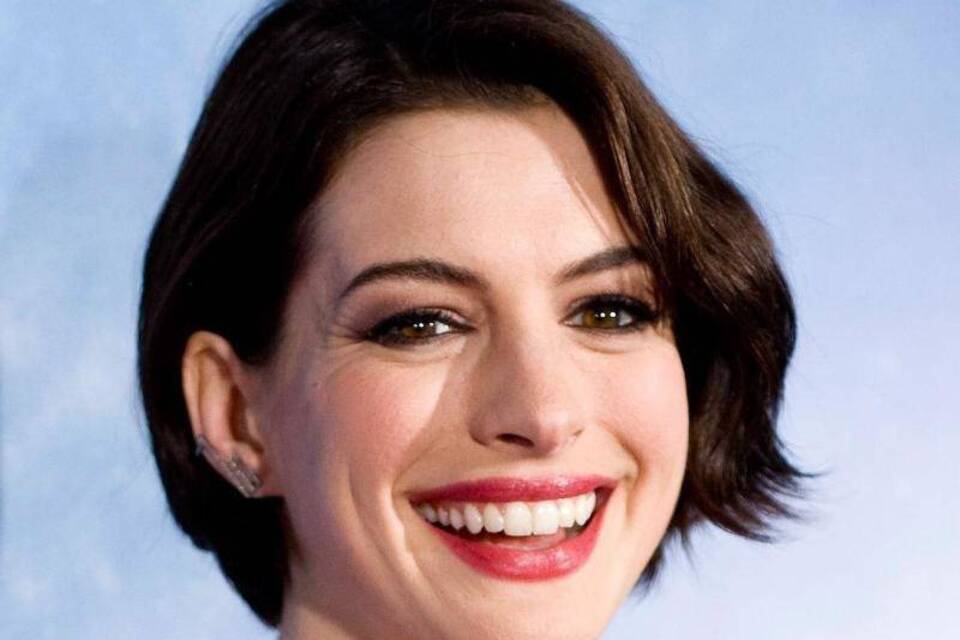 Anne Hathaway Anne Hathaway
