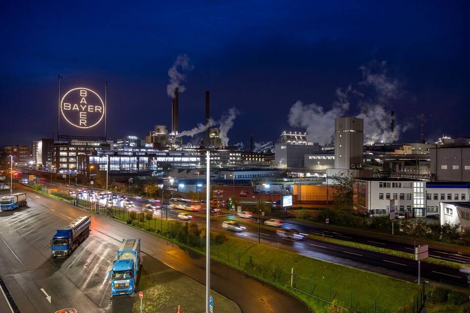 Bayer-Kreuz in Leverkusen Bayer-Kreuz in Leverkusen