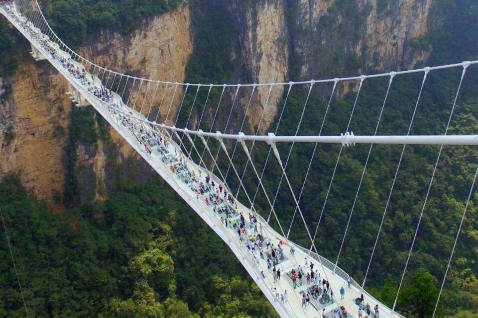 Glasbrücke