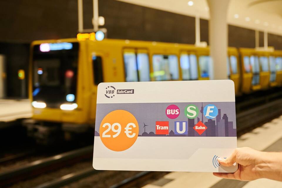Verkaufsstart des 29-Euro-Tickets Verkaufsstart des 29-Euro-Tickets