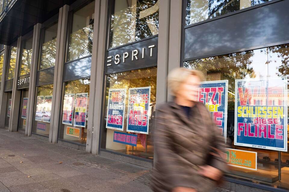 Esprit Europe GmbH Esprit Europe GmbH