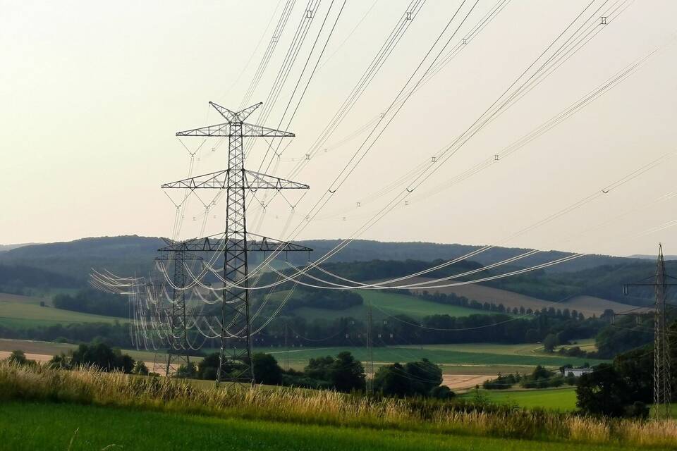 Fertigstellung der Wahle-Mecklar-Stromleitung Fertigstellung der Wahle-Mecklar-Stromleitung