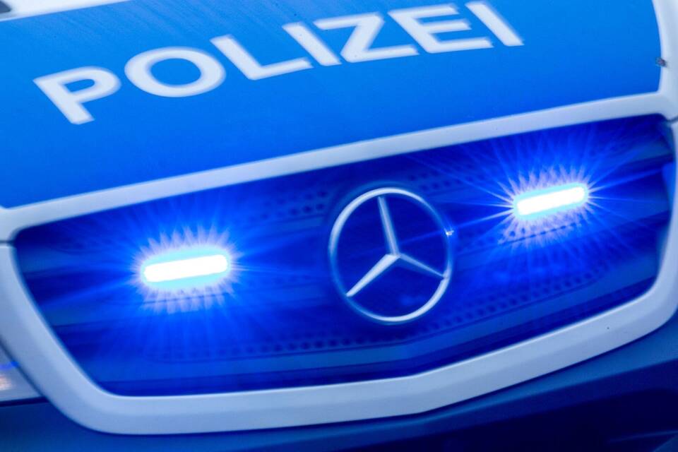Polizei - Symbolbild Polizei - Symbolbild