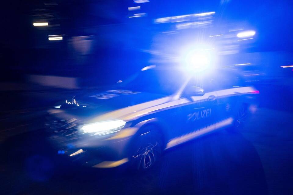 Polizei - Symbolbild Polizei - Symbolbild