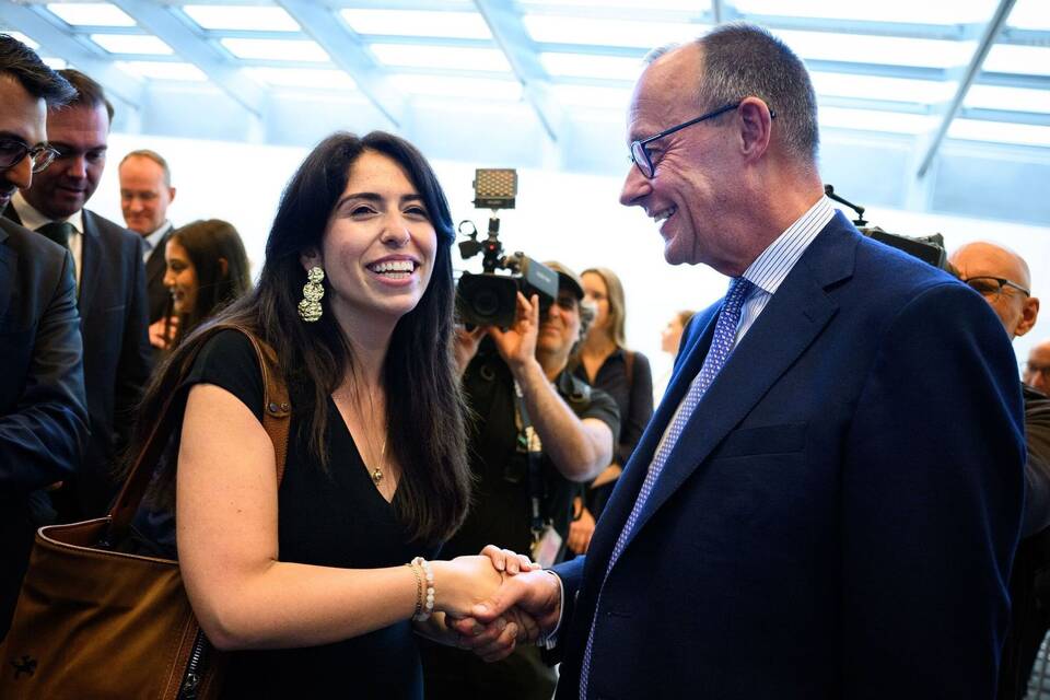 Melis Sekmen Melis Sekmen