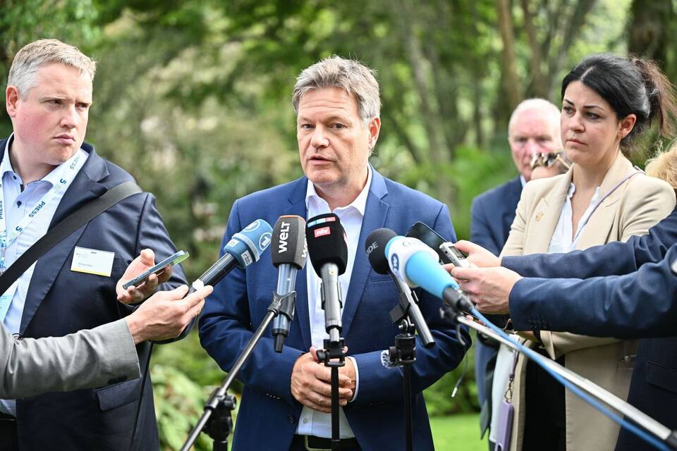 Bundeswirtschaftsminister Habeck in Kenia