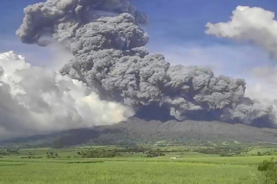 Vulkan Kanlaon auf den Philippinen Vulkan Kanlaon auf den Philippinen