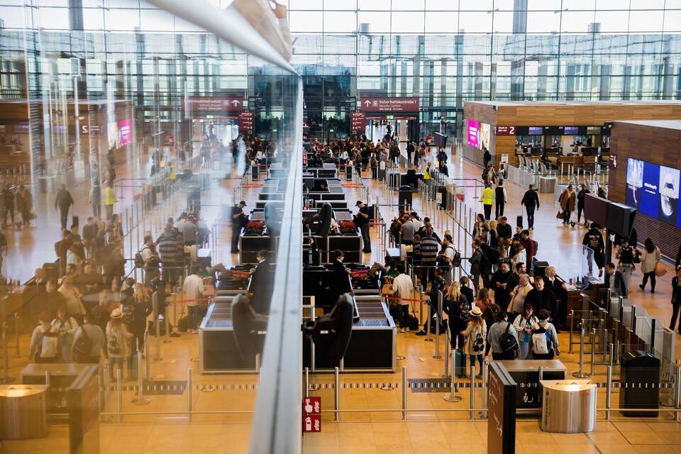 Reiseverkehr am Flughafen BER Reiseverkehr am Flughafen BER
