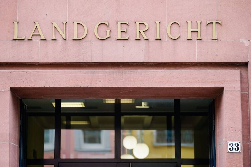 Das Gericht ordnet die Unterbringung des Mannes an. Das Gericht ordnet die Unterbringung des Mannes an.