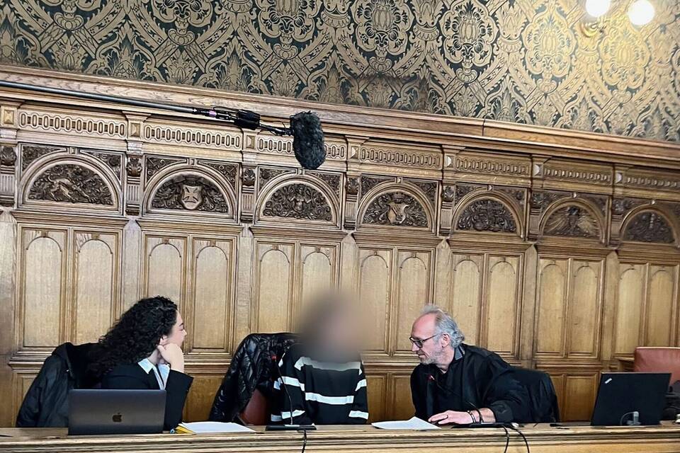 Prozess gegen mutmaßliche Millionendiebin Prozess gegen mutmaßliche Millionendiebin