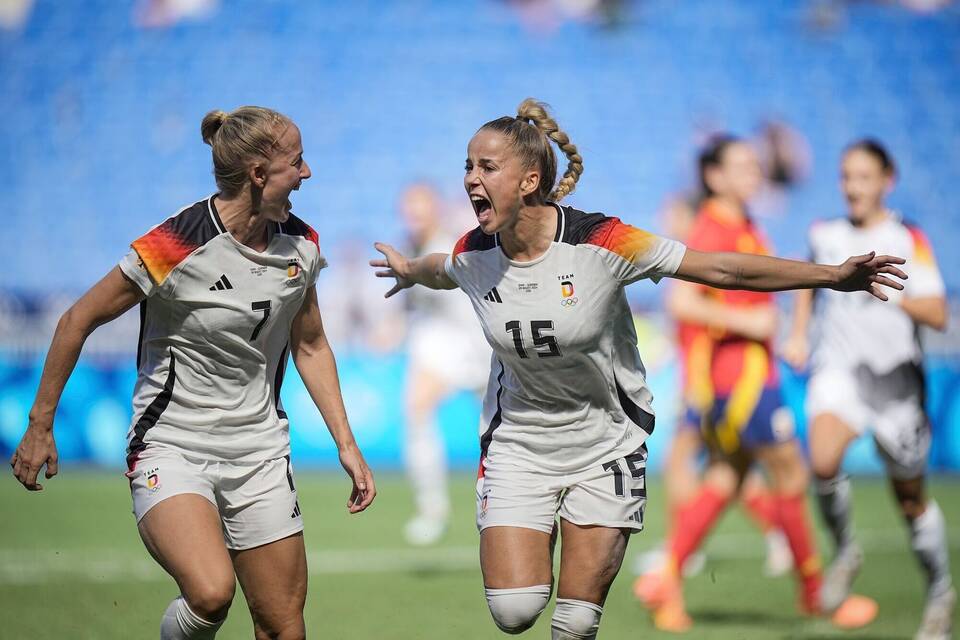Lea Schüller und Giulia Gwinn