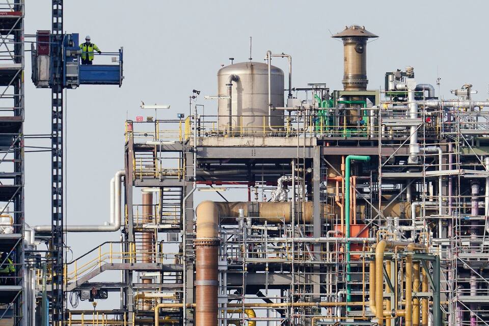 Die Stimmung in der Chemischen Industrie ist gestiegen. Die Stimmung in der Chemischen Industrie ist gestiegen.