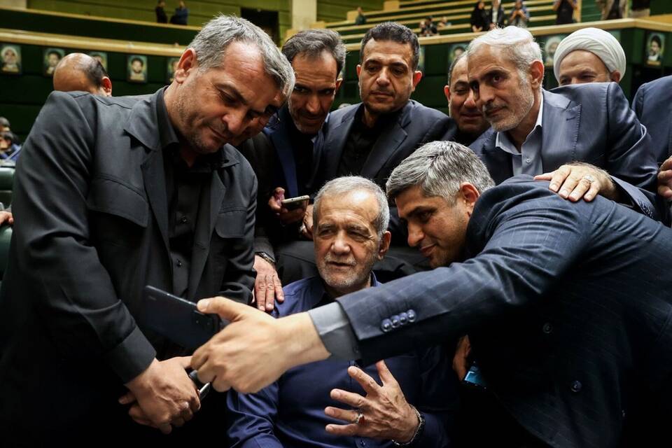 Irans Präsident Peseschkian Irans Präsident Peseschkian