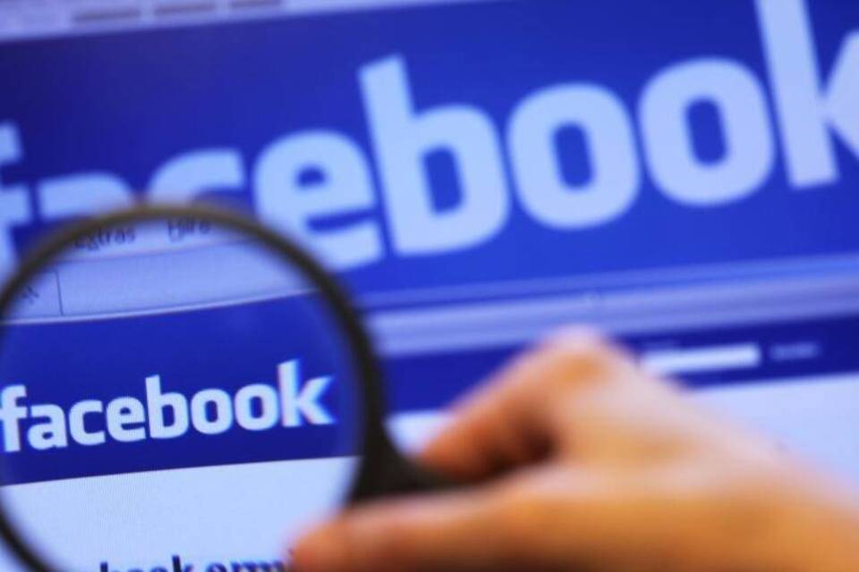 Facebook Facebook