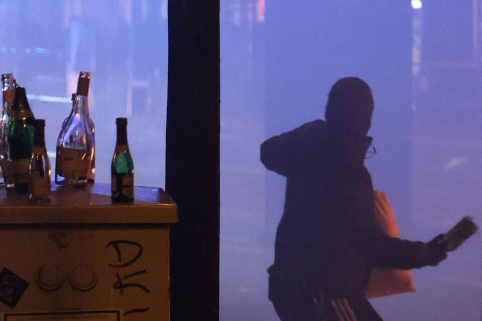 Angriffe auf Einsatzkräfte Angriffe auf Einsatzkräfte
