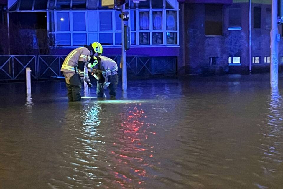Wasserrohrbruch zu Silvester - Teile Berlins ohne Wasser Wasserrohrbruch zu Silvester - Teile Berlins ohne Wasser