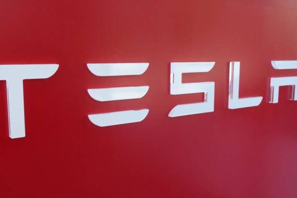 Tesla Tesla