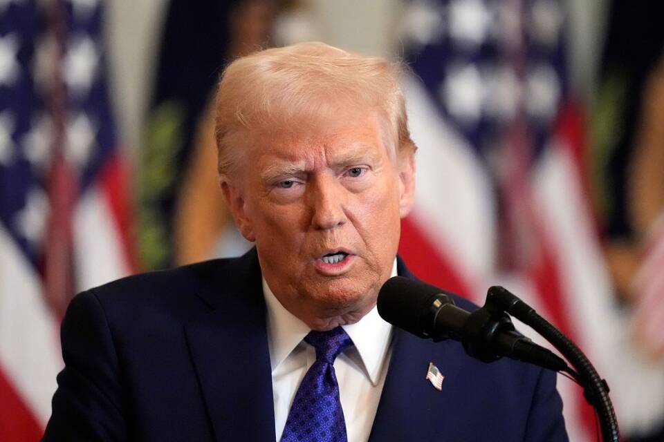 Trump unterzeichnet Gesetz zu härterer Abschiebepraxis Trump unterzeichnet Gesetz zu härterer Abschiebepraxis