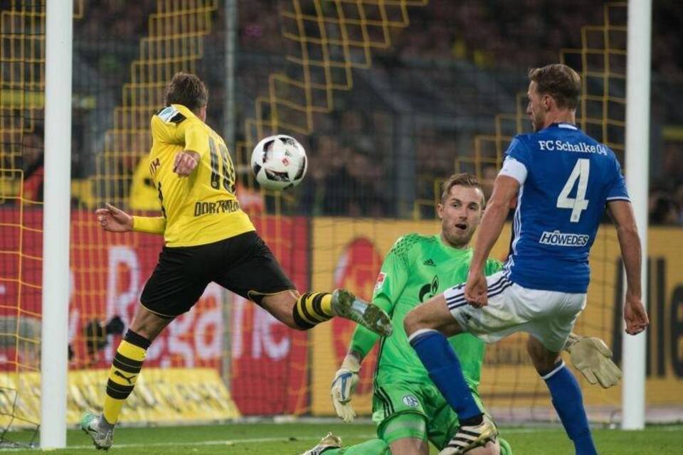 Borussia Dortmund - FC Schalke 04 Borussia Dortmund - FC Schalke 04