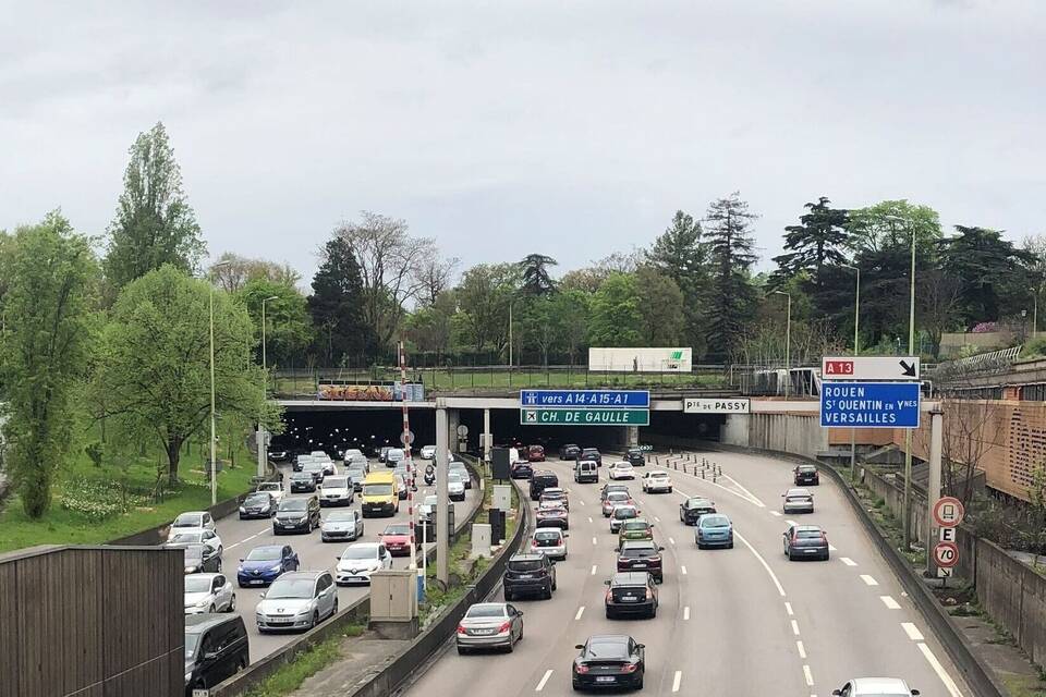 Paris reserviert Autobahnspur für Fahrgemeinschaften Paris reserviert Autobahnspur für Fahrgemeinschaften