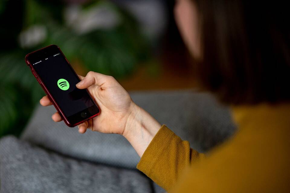 App Spotify auf einem Smartphone App Spotify auf einem Smartphone
