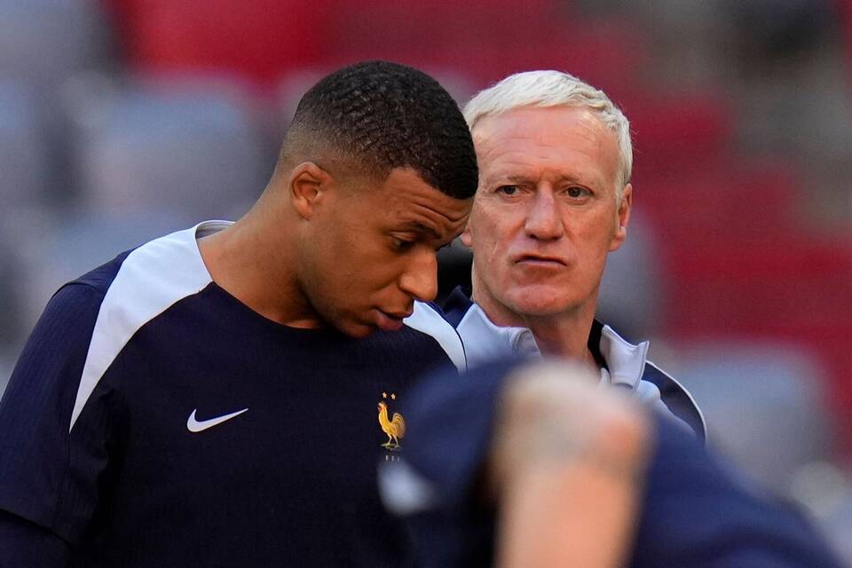 Dechamps setzt wieder auf Mbappé als Kapitän Dechamps setzt wieder auf Mbappé als Kapitän
