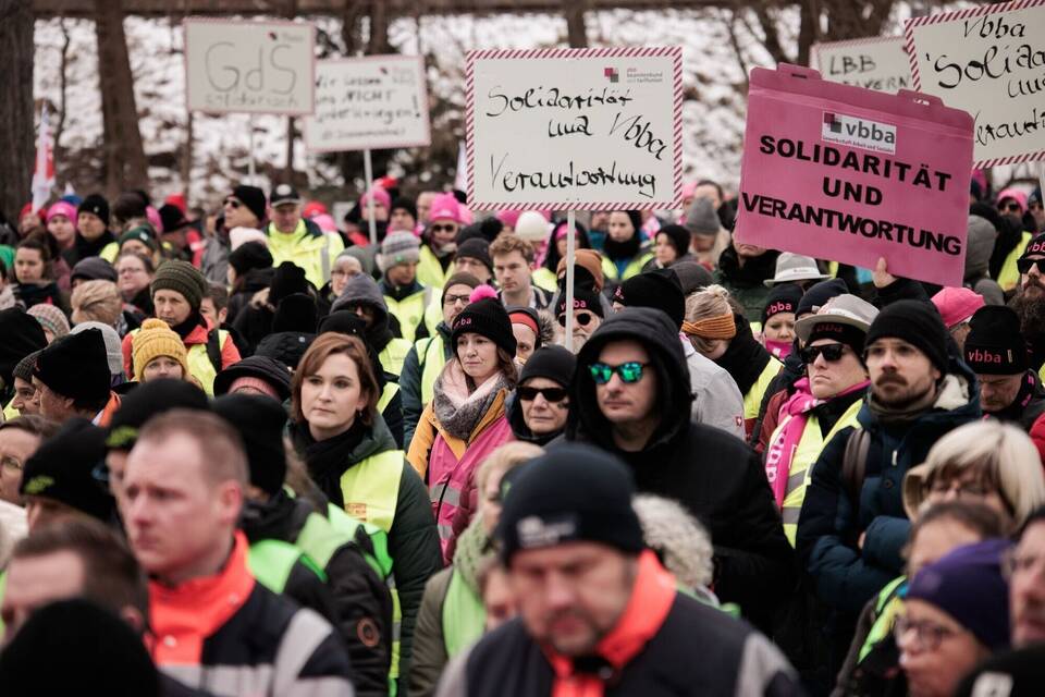 Fortsetzung der Tarifverhandlungen für den öffentlichen Dienst Fortsetzung der Tarifverhandlungen für den öffentlichen Dienst