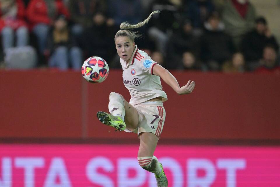 Giulia Gwinn Giulia Gwinn