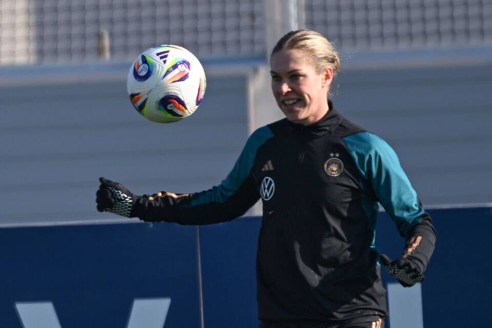 Training Frauen-Nationalmannschaft in Frankfurt am Main Training Frauen-Nationalmannschaft in Frankfurt am Main