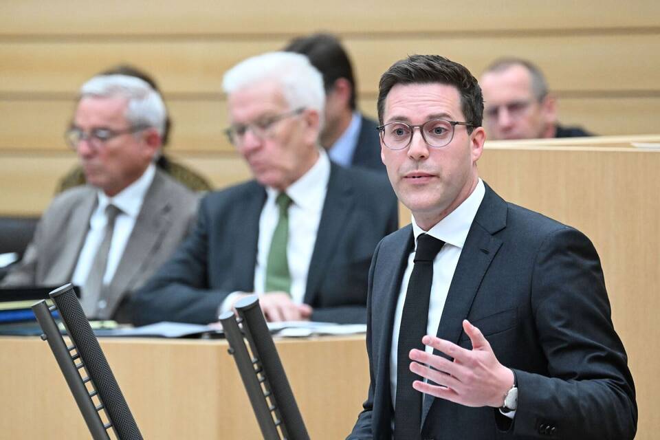 Landtagssitzung - Aussprache über den Etat Landtagssitzung - Aussprache über den Etat