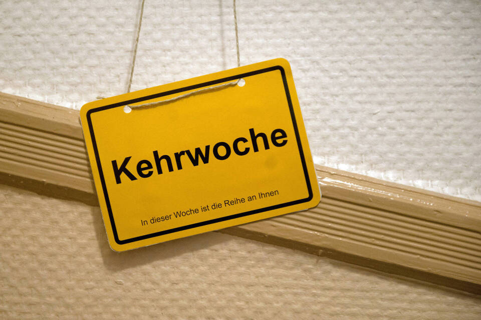 «Who kehrs?» - Soziale Kontrolle erklärt Kehrwoche «Who kehrs?» - Soziale Kontrolle erklärt Kehrwoche