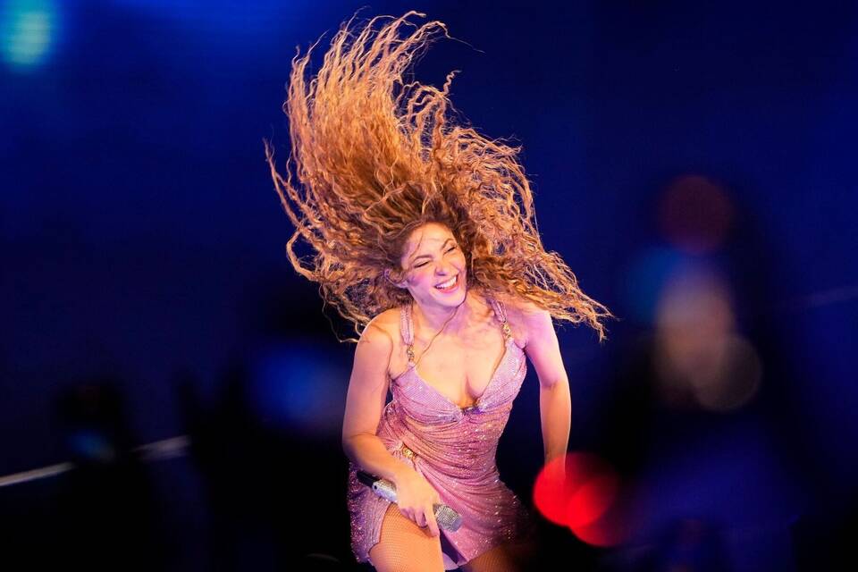 Shakira Shakira