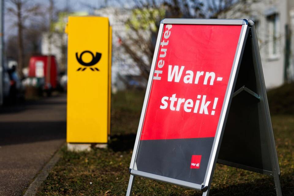 Verdi bestreikt Paketzentren der Post Verdi bestreikt Paketzentren der Post