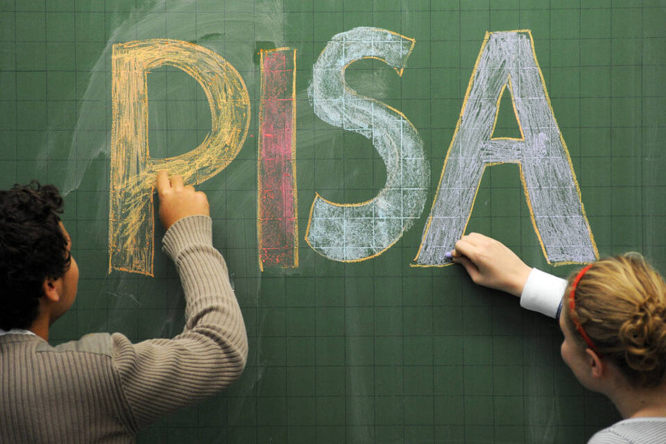 IQB-Bildungstrend, TIMSS, PISA - Zeugnis-Zeit für deutsche Schüler IQB-Bildungstrend, TIMSS, PISA - Zeugnis-Zeit für deutsche Schüler