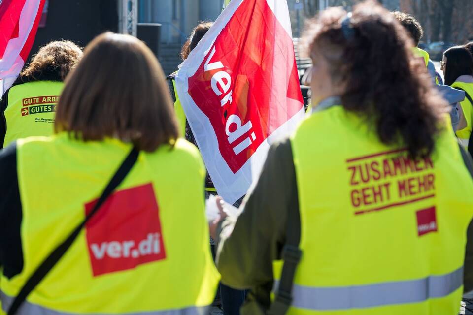 Warnstreik in Kliniken und Pflegeheimen - Saarland Warnstreik in Kliniken und Pflegeheimen - Saarland