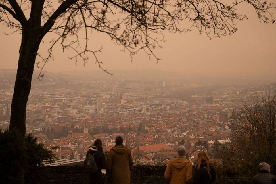 Gefärbter Himmel über Stuttgart Gefärbter Himmel über Stuttgart
