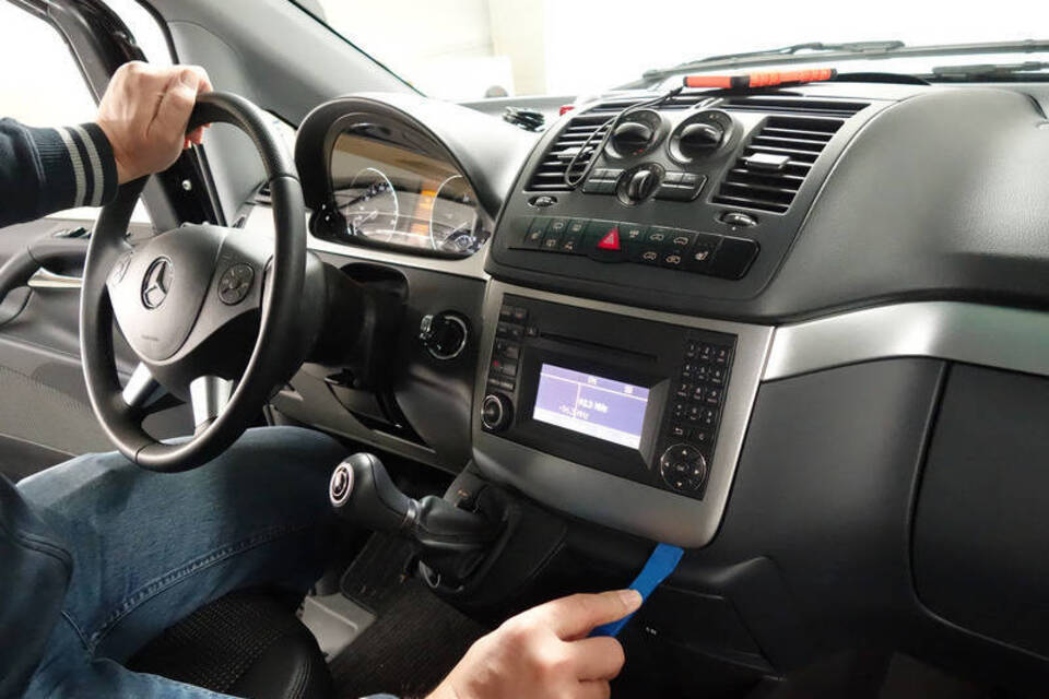 Konzertsaal auf vier Rädern - Hifi im Auto nachrüsten Konzertsaal auf vier Rädern - Hifi im Auto nachrüsten