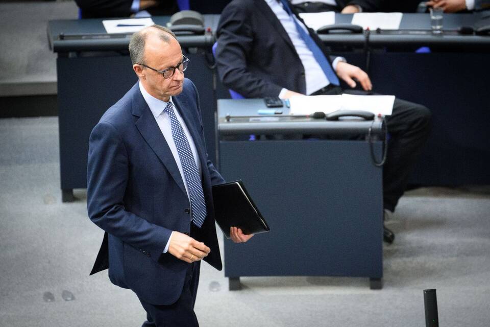 Bundestag - Sondersitzung zur Grundgesetzänderung