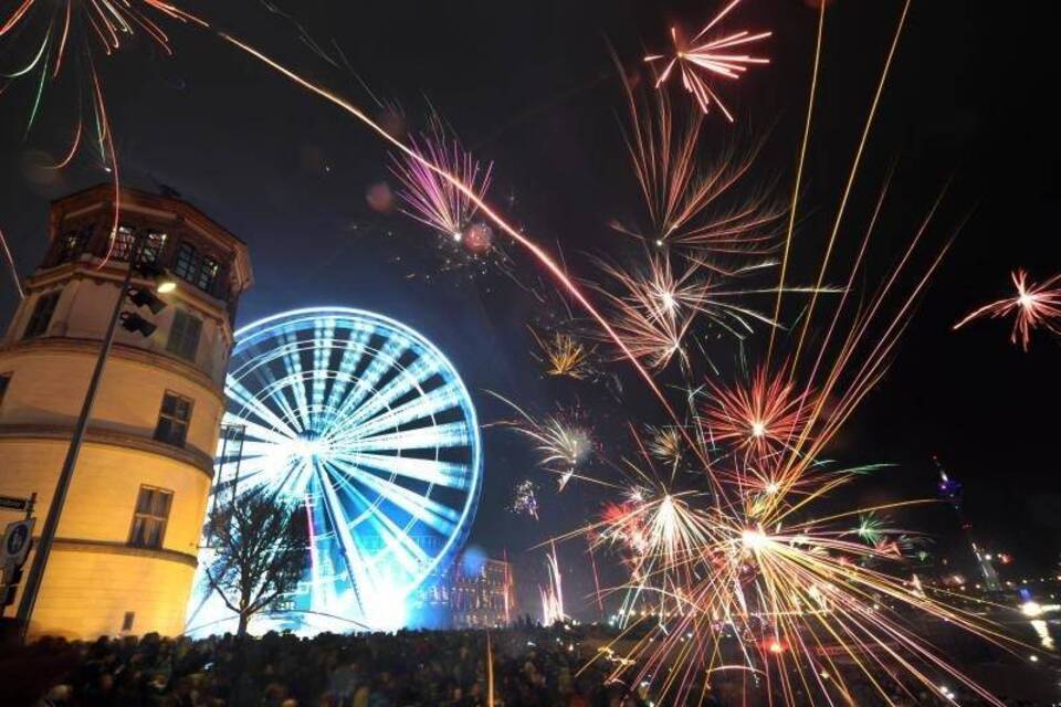 Feuerwerk in Düsseldorf Feuerwerk in Düsseldorf