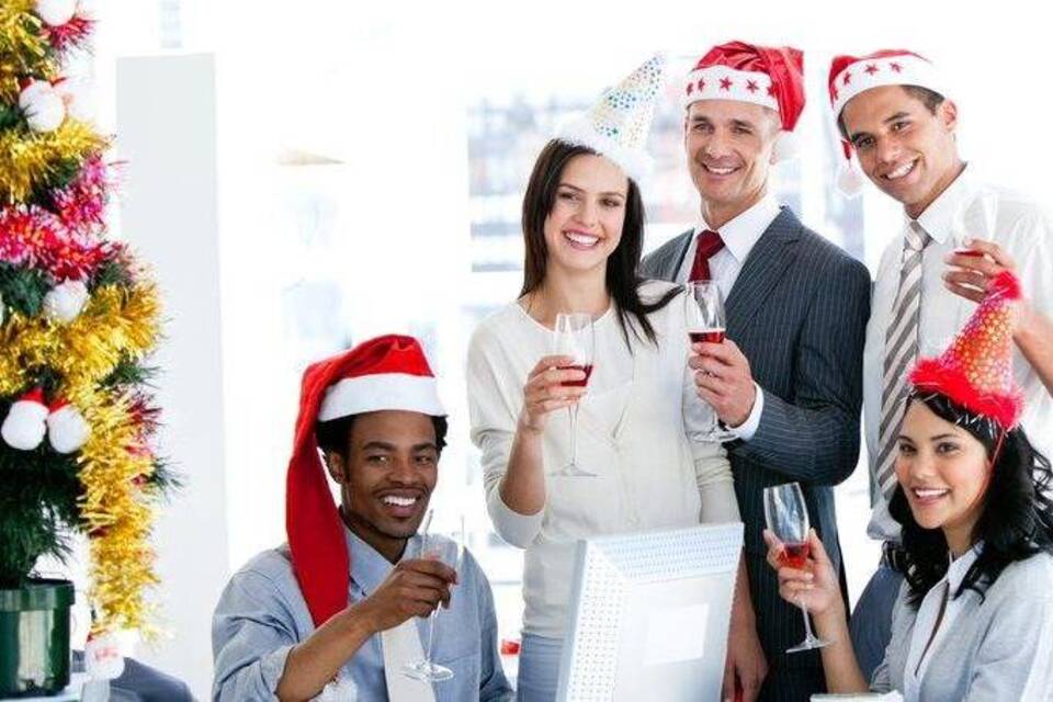 Blamage auf der Weihnachtsfeier So zieht man sich aus der Affäre