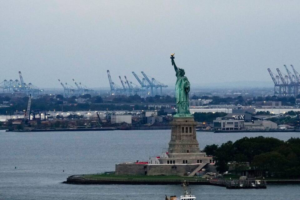 Trump-Sprecherin: Freiheitsstatue bleibt in den USA Trump-Sprecherin: Freiheitsstatue bleibt in den USA