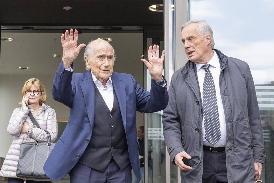 Berufungsprozess gegen Ex-Fußballbosse Blatter und Platini