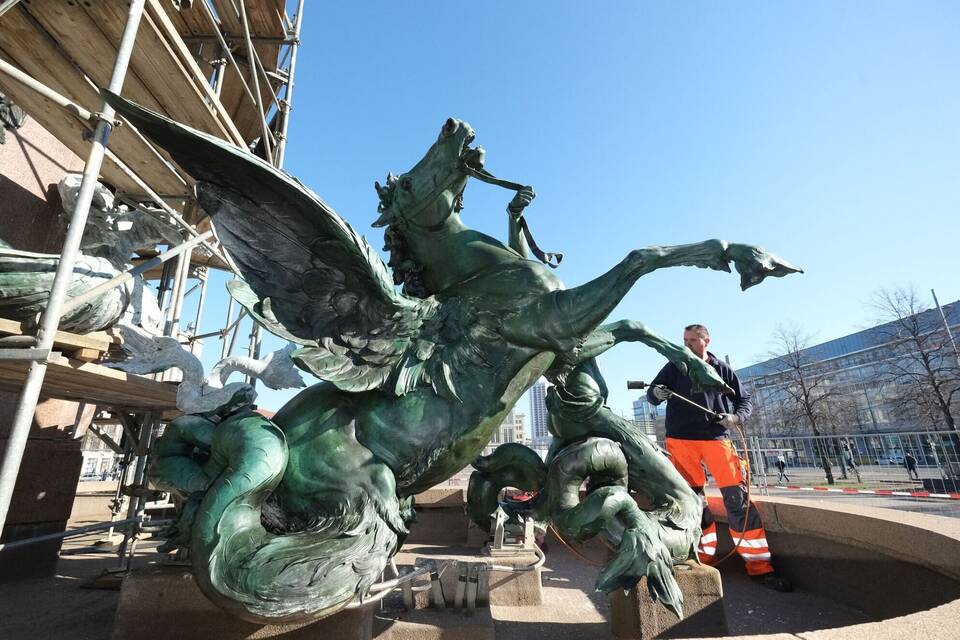 Frühjahrsputz für den Leipziger Mendebrunnen Frühjahrsputz für den Leipziger Mendebrunnen